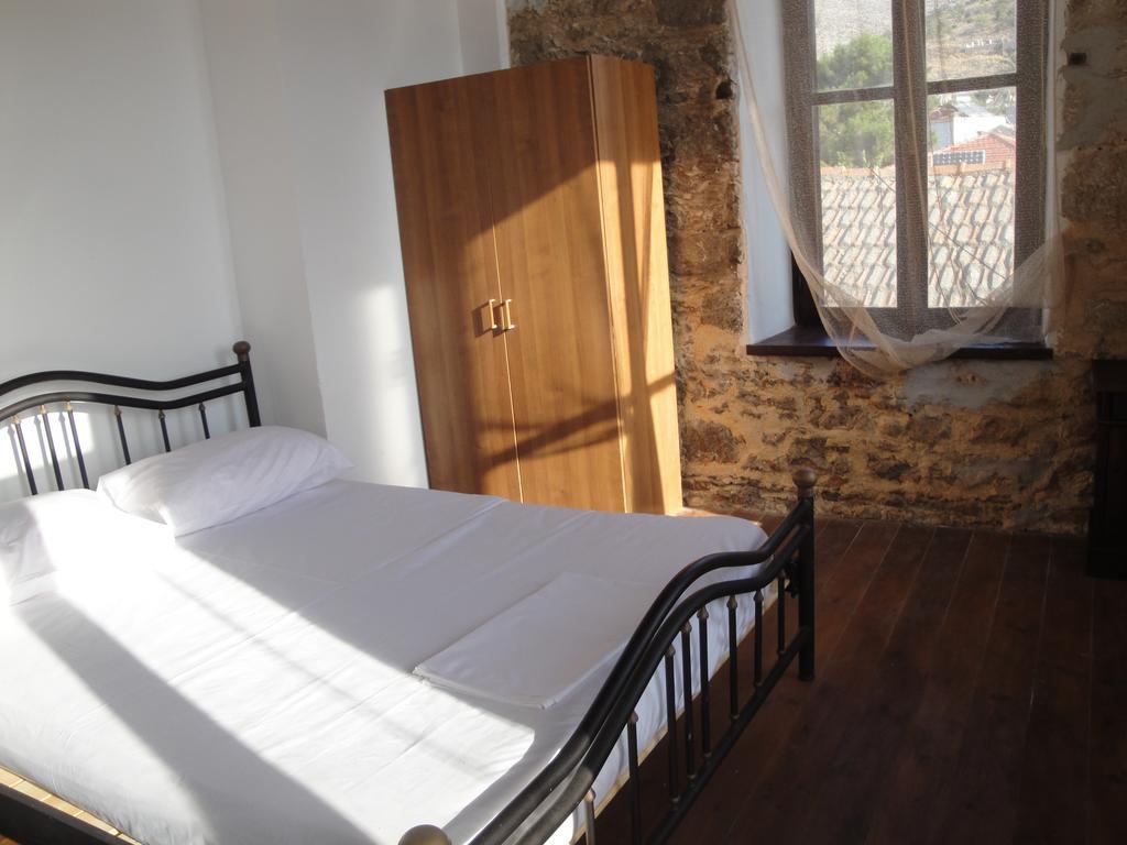 Villa Chrysodimi Chalki Town Номер фото
