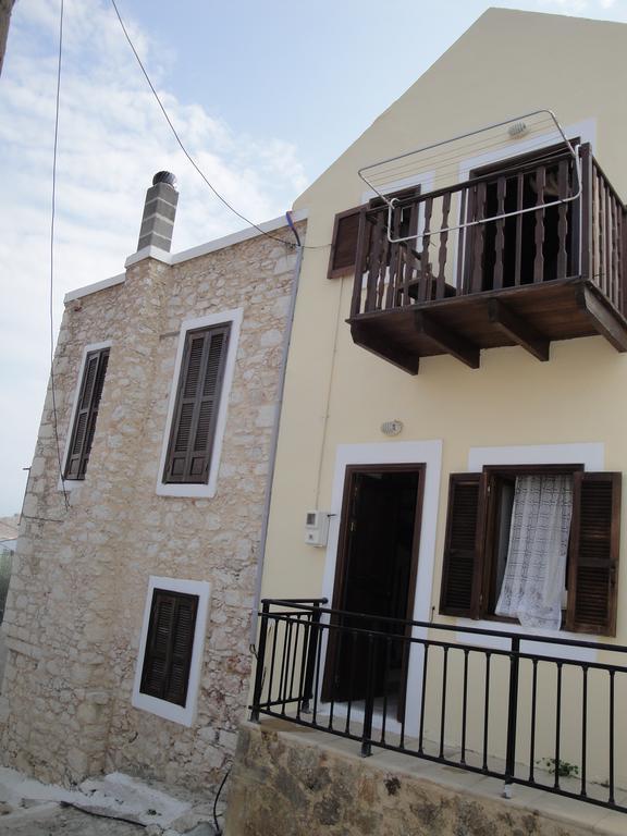 Villa Chrysodimi Chalki Town Номер фото