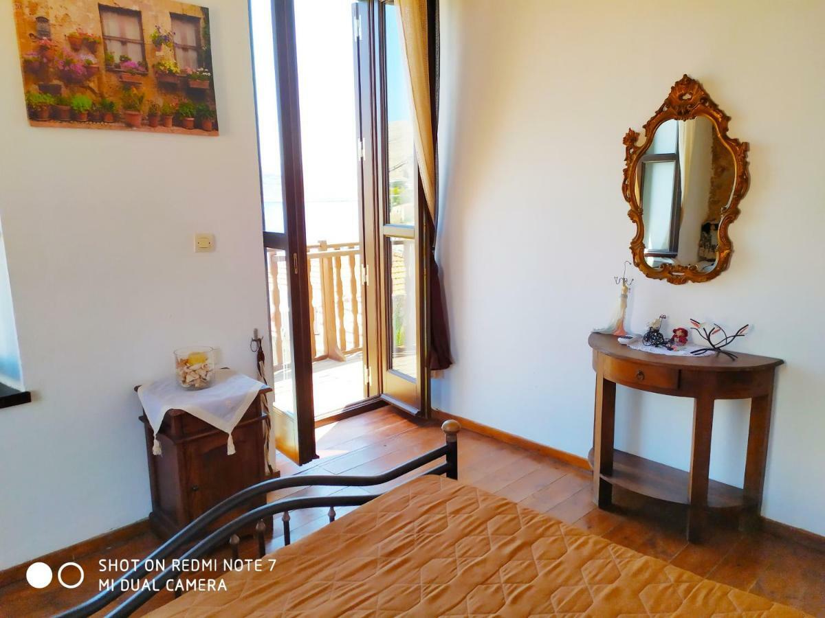 Villa Chrysodimi Chalki Town Екстер'єр фото